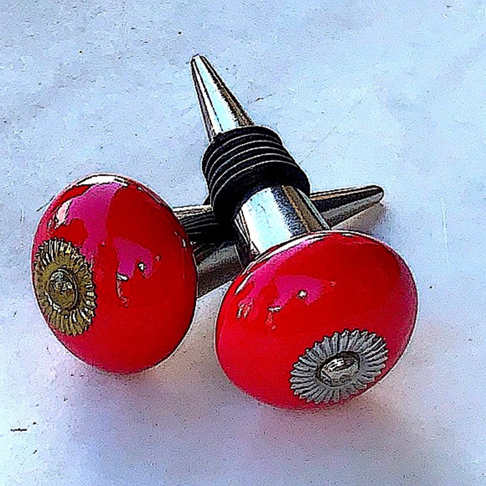CASA DECOR BOTTLE STOPPERS SET RED SILVER & BRASS METAL